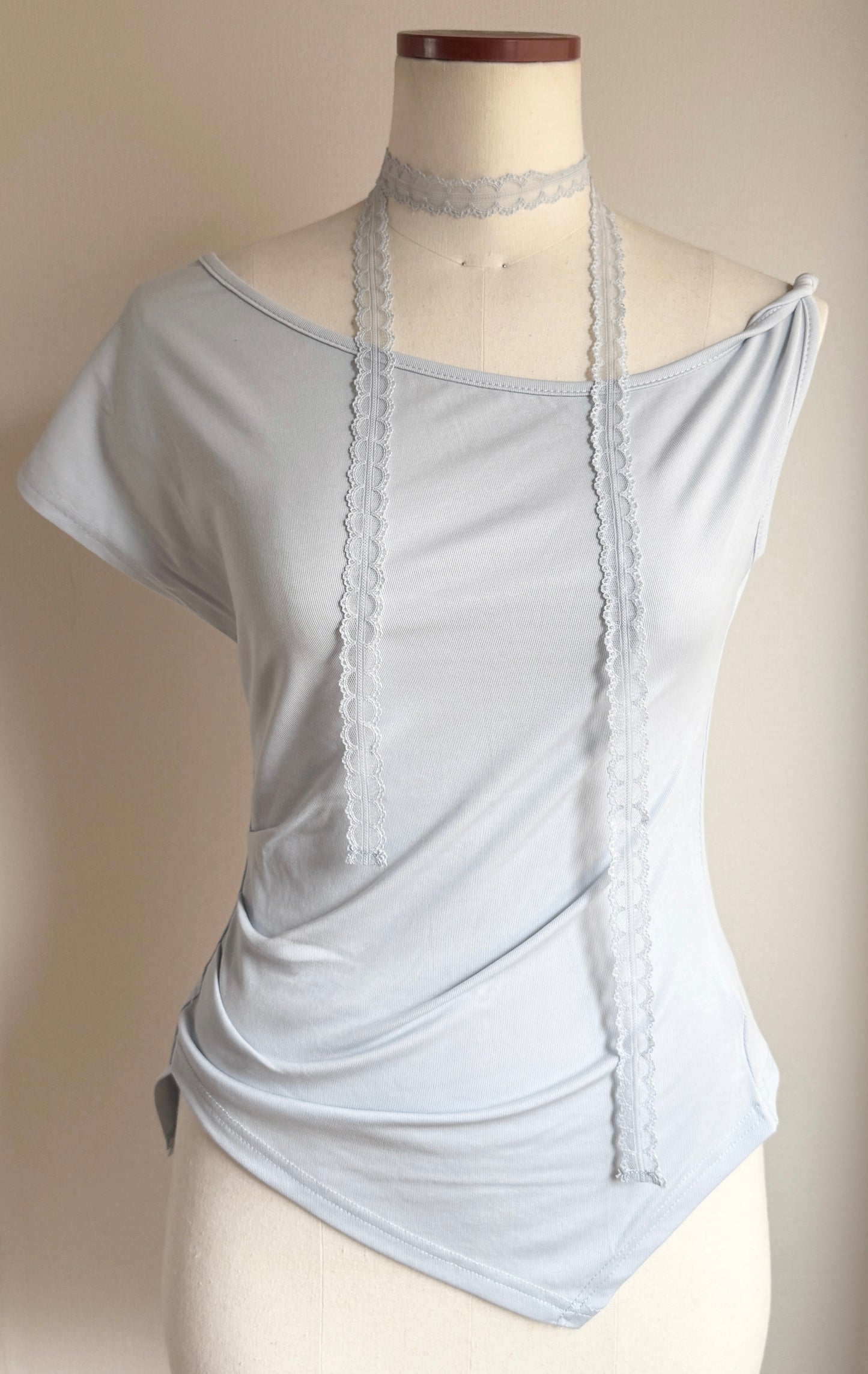 Lace neck tops(チョーカー付き)