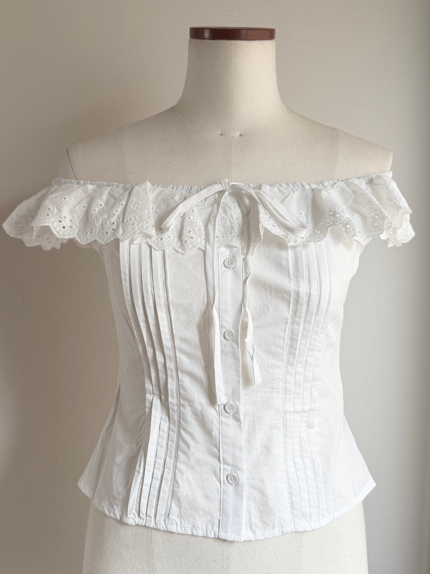 Cotton frill blouse